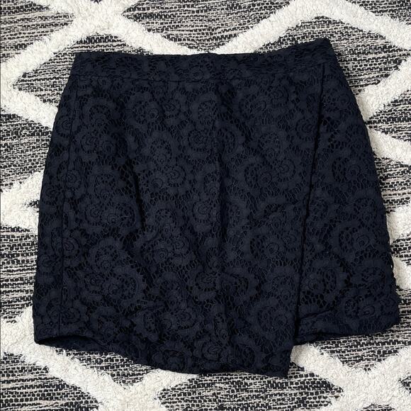 Madewell Dresses & Skirts - Madewell Black Lace Mini Skirt size 2